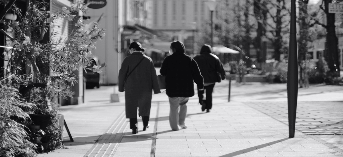 The Profound Simplicity of Colorless Photography