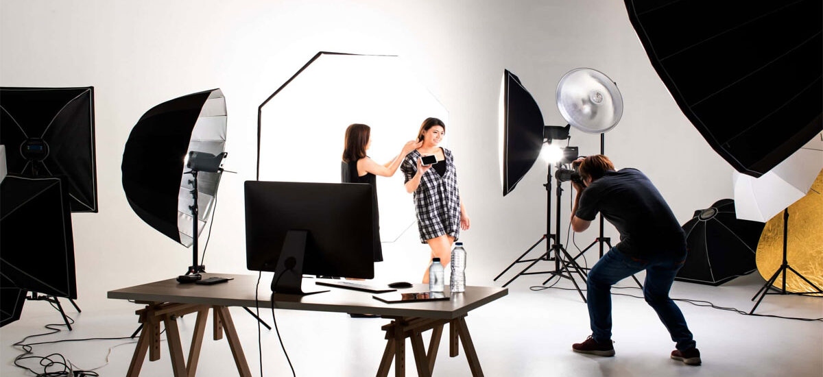 A Complete Guide to Starting a Career in Fashion Photography