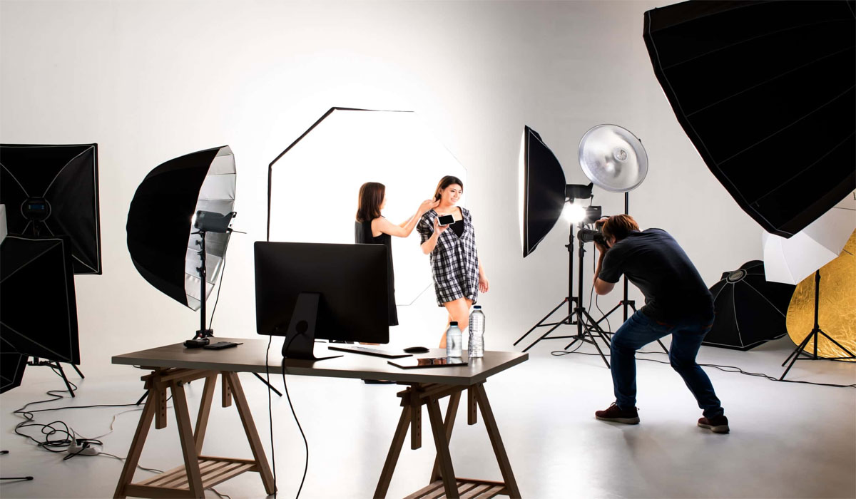 A Complete Guide to Starting a Career in Fashion Photography1