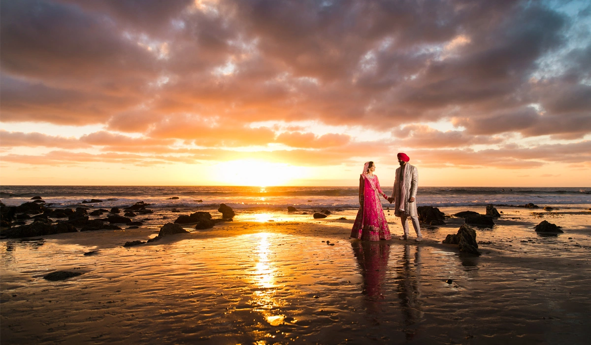 Creative-and-Attractive-Sunset-Photo-Poses