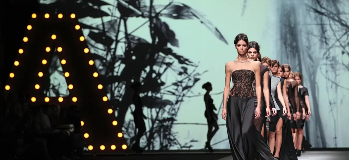 From Lens to Catwalk The Secrets of Professional Fashion Photography