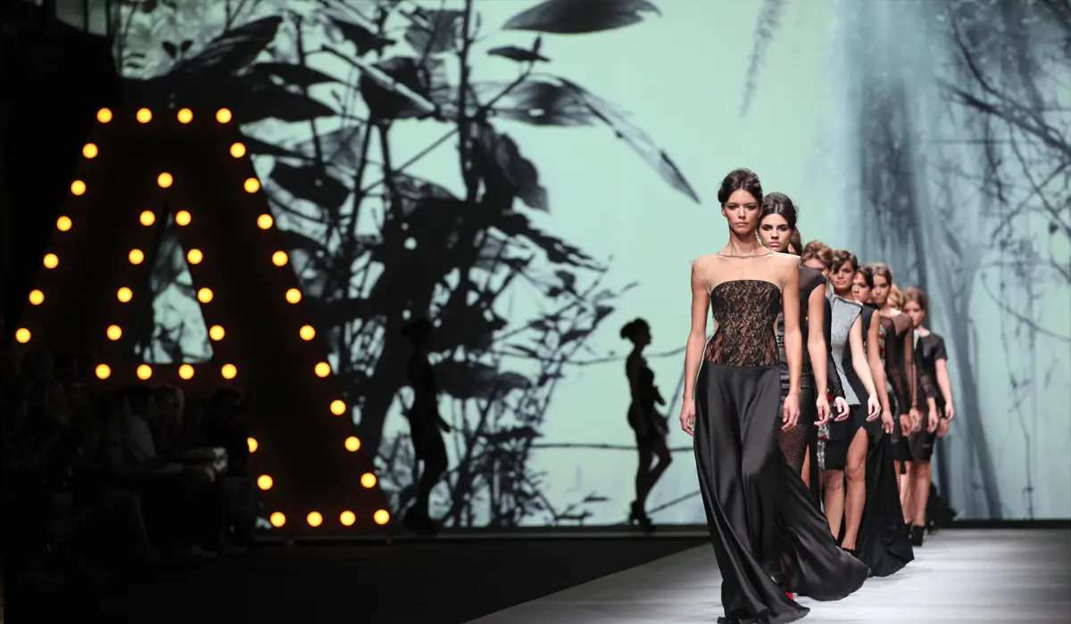 From Lens to Catwalk The Secrets of Professional Fashion Photography