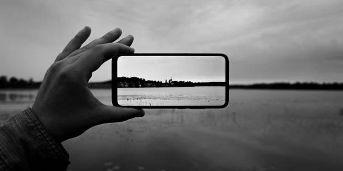 How Mobile Photography is Revolutionizing Black and White Art